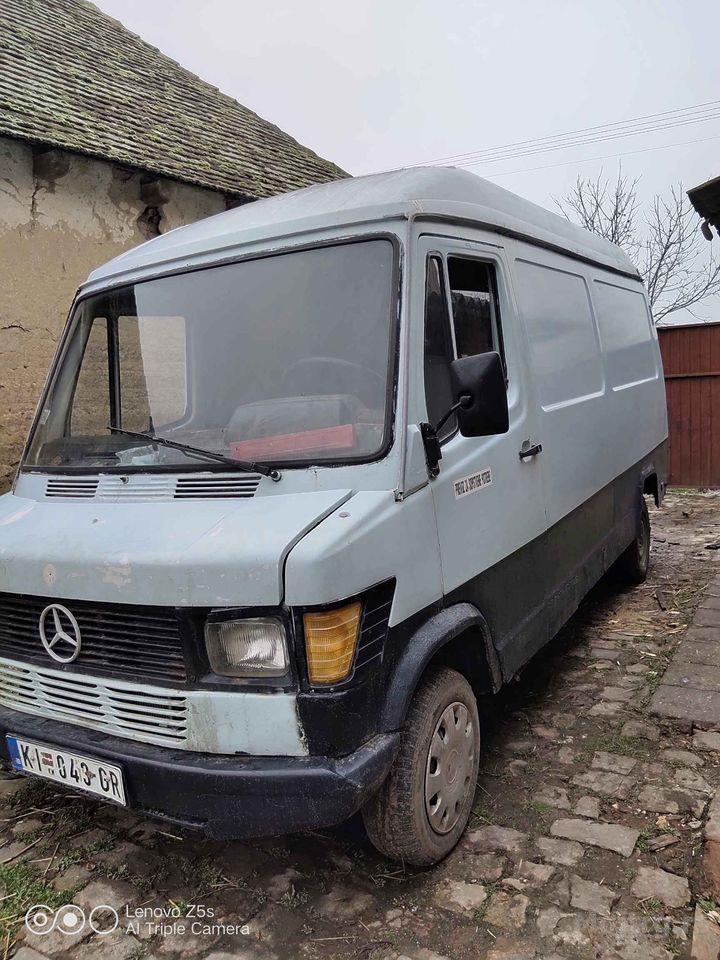 Mercedes 207 D Beograd